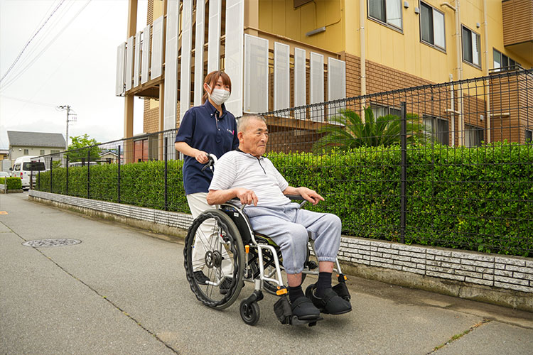 介護士