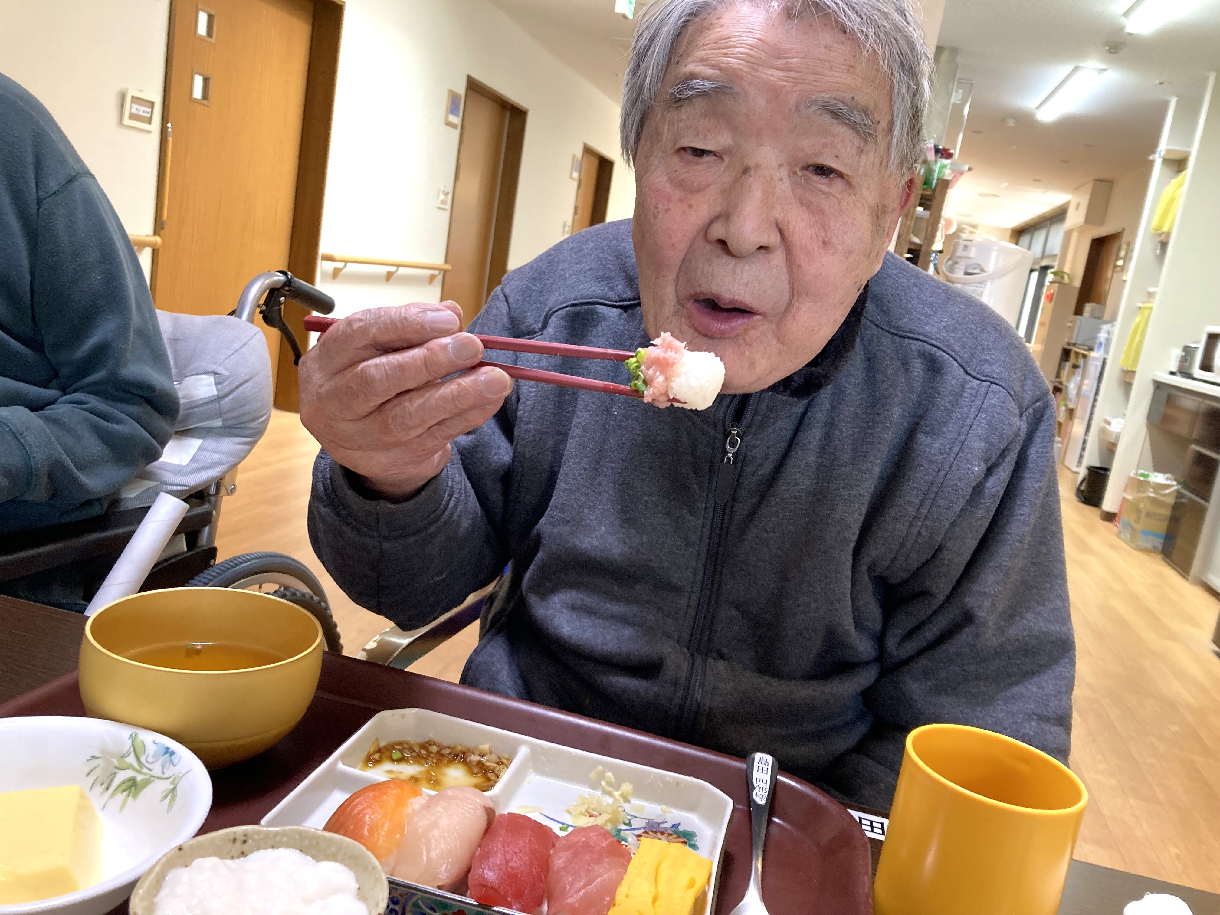 お寿司バイキング