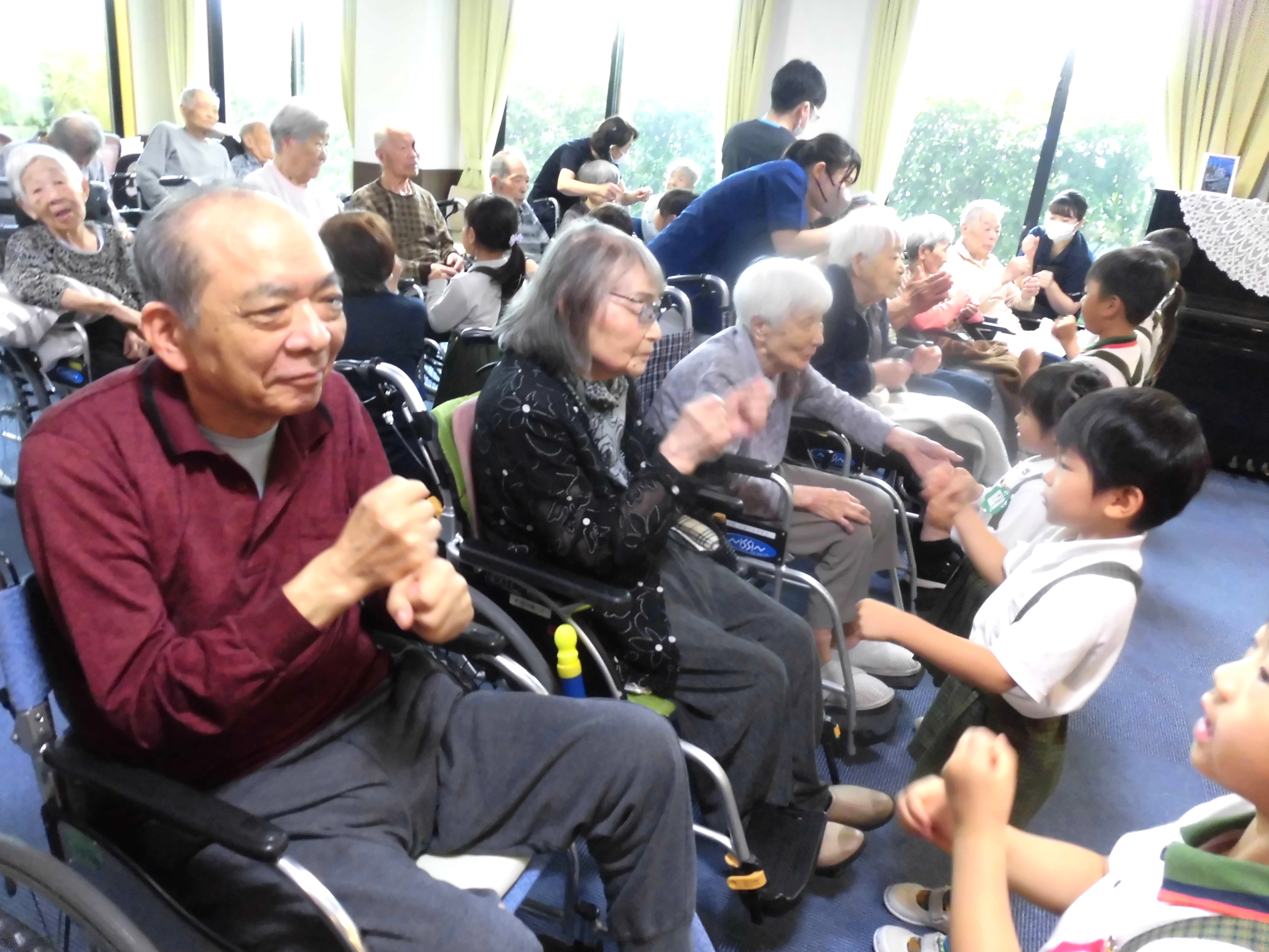 6月幼稚園児との交流